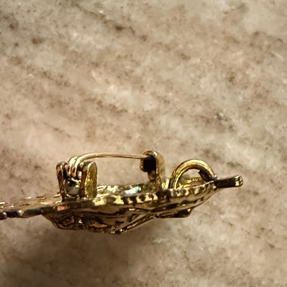 Women’s Tiger Head Two ways to wear Brooch & A Pendant | Luxurious Brooch🐅 - Picture 3 of 5